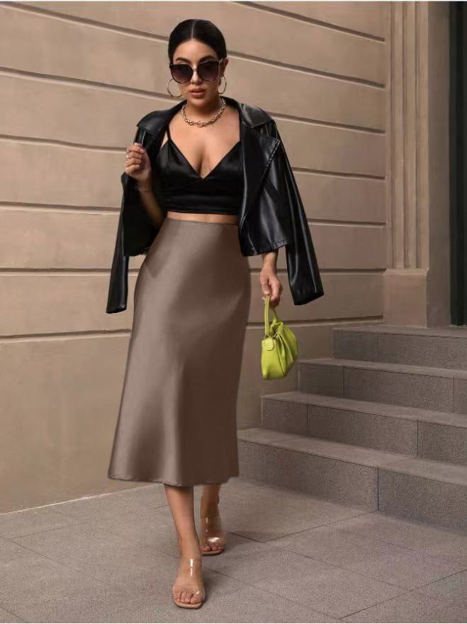 Dame satin skirt with swinging hem and elegant cut Mirla-Eva Jonsson