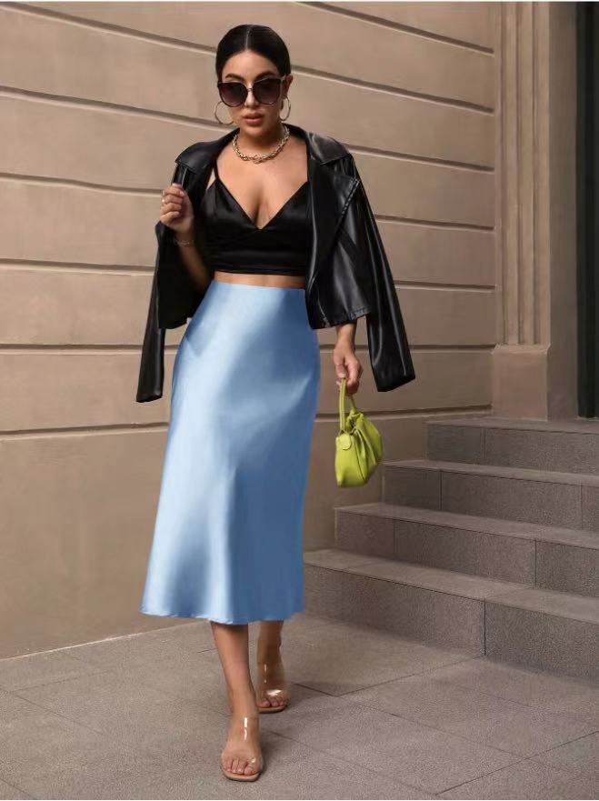Dame satin skirt with swinging hem and elegant cut Mirla-Eva Jonsson