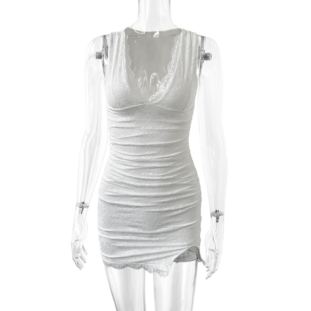 Dame sexy wrap dress with lace trim and deep V-neck Mirla-Eva Jonsson