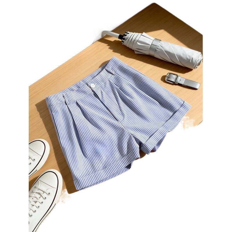 Dame shorts med randigt mönster och bekväm passform Mirla-Eva Jonsson