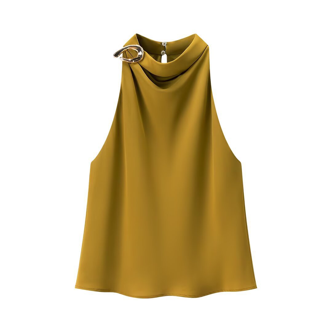 Dame sidenbluse med asymmetrisk krage og dekorativ ring Mirla-Eva Jonsson