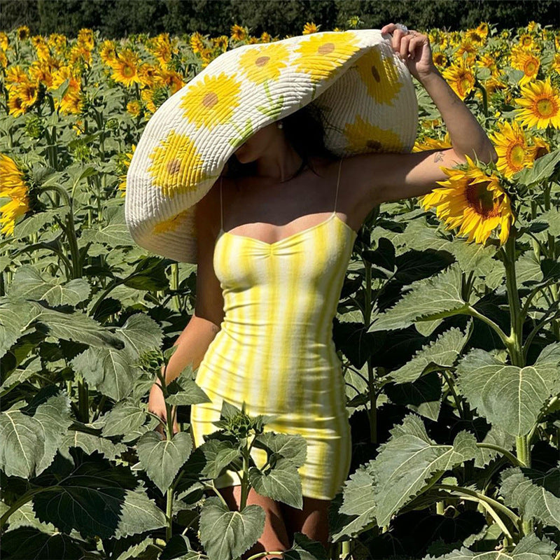 Dame sommarklänning med ärmlös design och raffinerade veck Mirla-Eva Jonsson