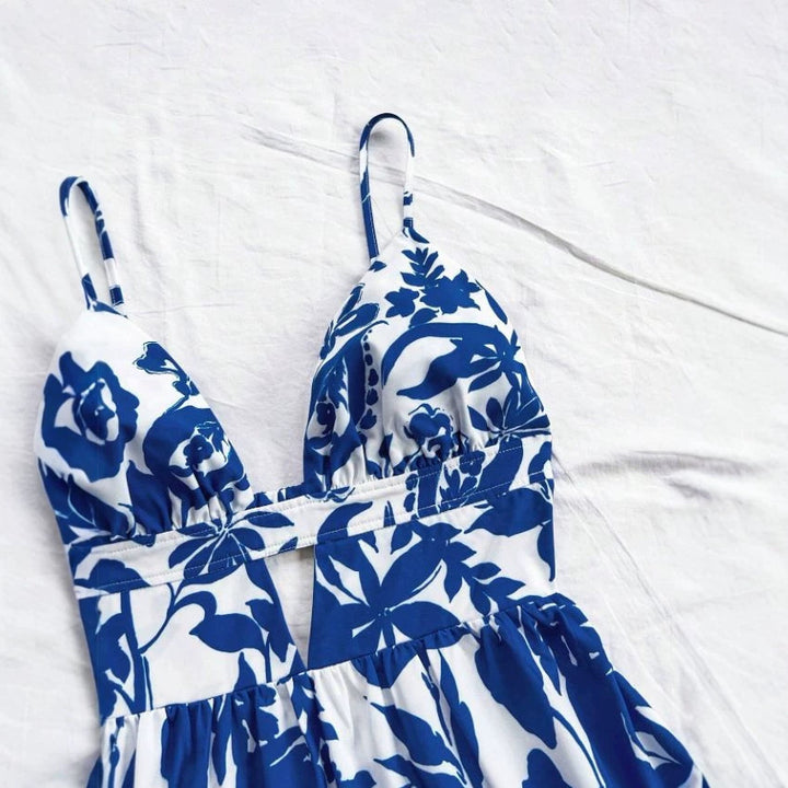 Dame sommarklänning med lekfullt babydoll-snitt och blommönster Mirla-Eva Jonsson