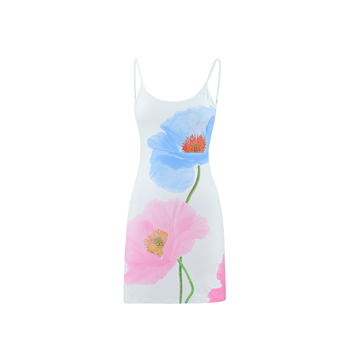 Dame sommarklänning med stiligt blommönster och eleganta spagettiband Mirla-Eva Jonsson