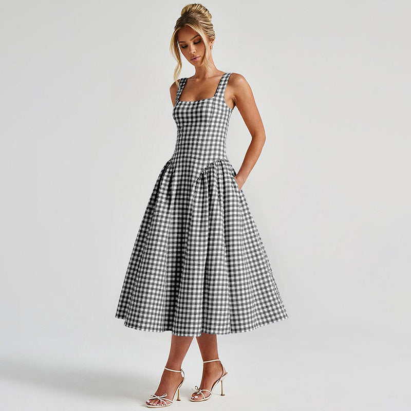 Dame sommarmaxiklänning med rutig design och sidofållselement Mirla-Eva Jonsson