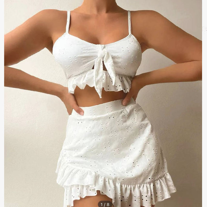 Dame sommaroutfit med lekfullt volangdesign Mirla-Eva Jonsson