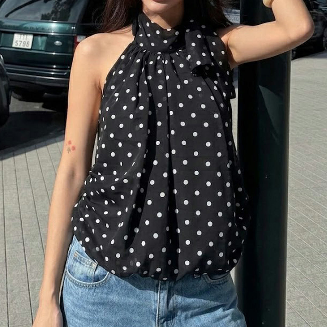 Dame spaghetti strap top med modernt prickmönster och slinga detaljer Mirla-Eva Jonsson
