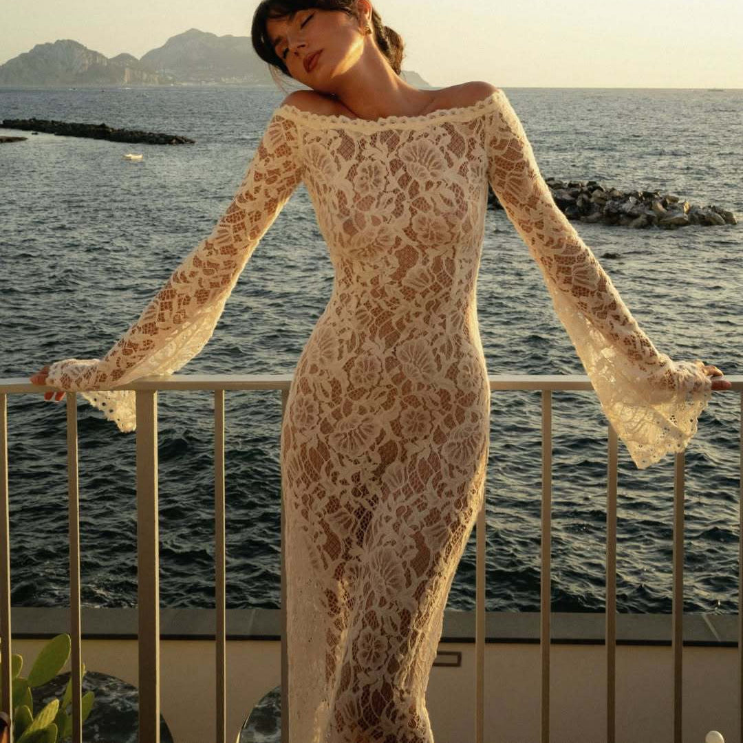 Dame spetsklänning med off-shoulder-design Mirla-Eva Jonsson