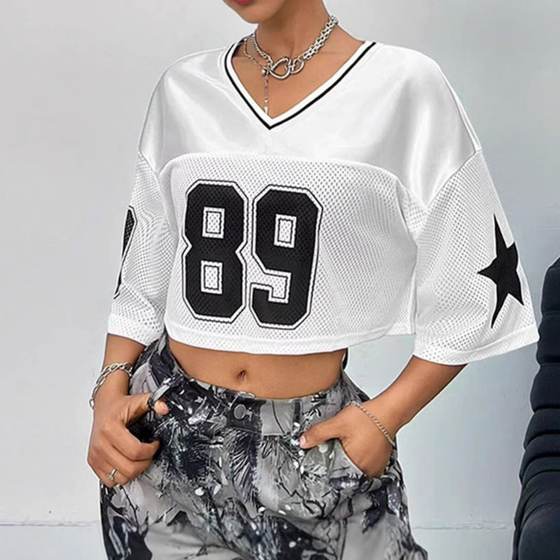 Dame sportig crop-top i andningsbart mesh-material med nummer CD-Mirla-Eva Jonsson