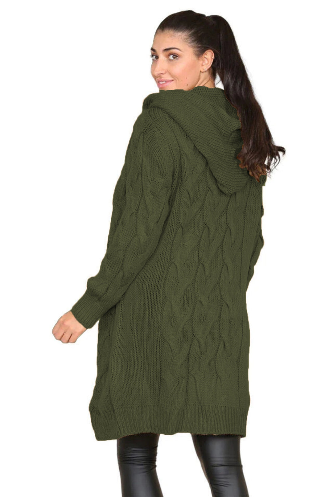 Dame stickad jacka med oversized snitt och konstfullt kabelmönster Eva Jonsson-Eva Jonsson