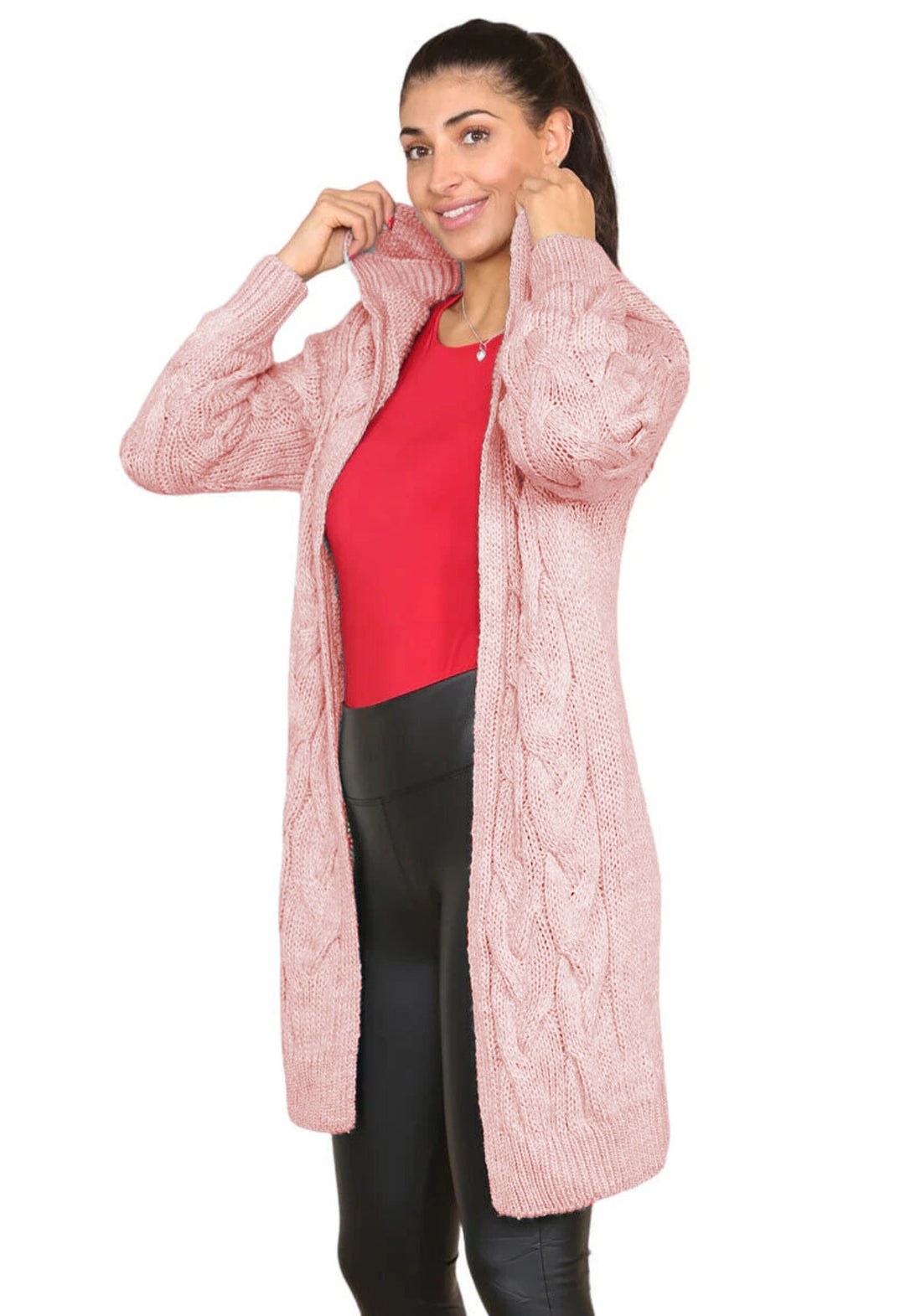 Dame stickad jacka med oversized snitt och konstfullt kabelmönster Eva Jonsson-Eva Jonsson