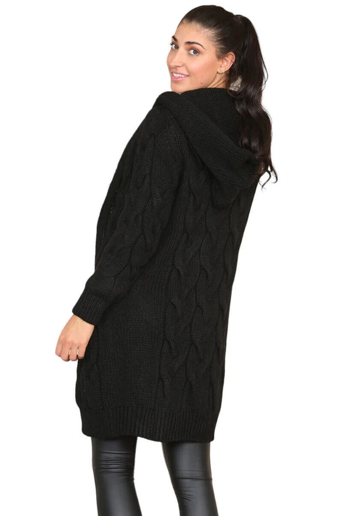 Dame stickad jacka med oversized snitt och konstfullt kabelmönster Eva Jonsson-Eva Jonsson