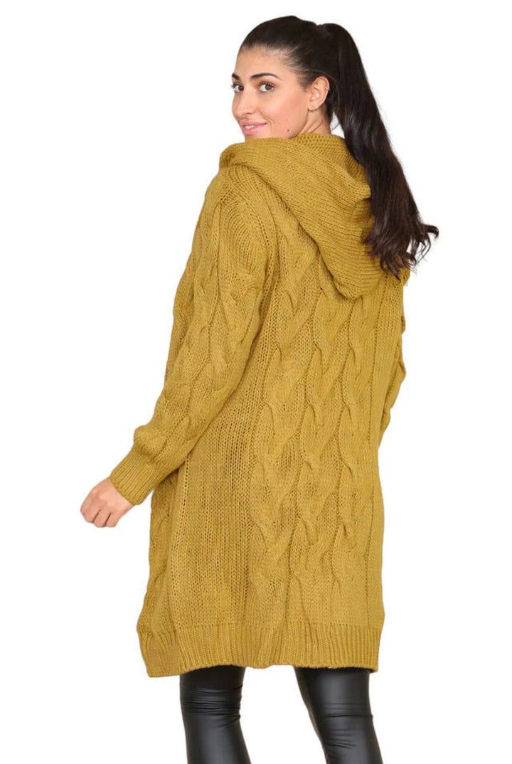 Dame stickad jacka med oversized snitt och konstfullt kabelmönster Eva Jonsson-Eva Jonsson