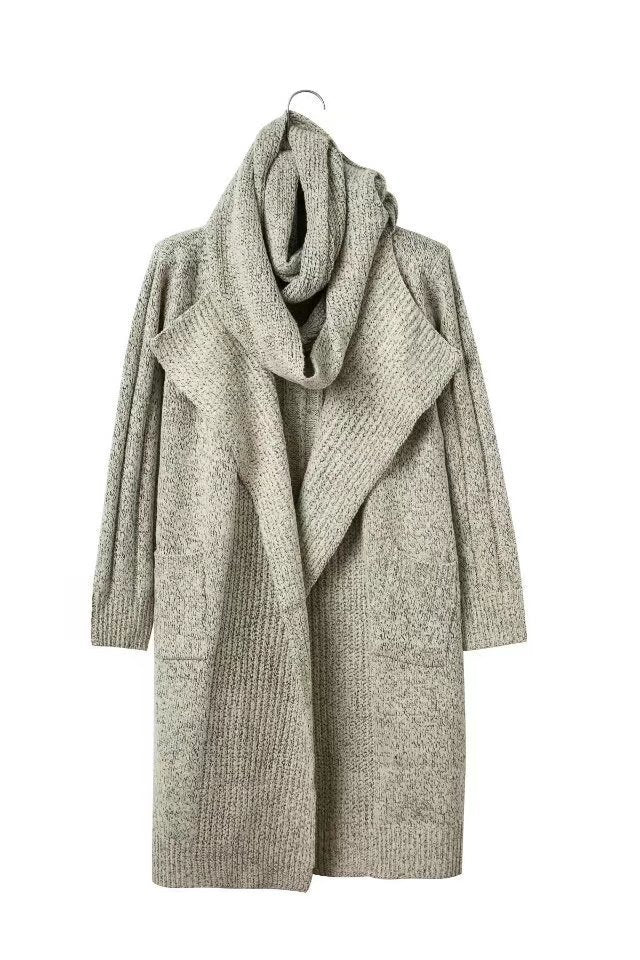 Dame stickad kappa med oversized passform och avslappnade fickor Eva Jonsson-Eva Jonsson