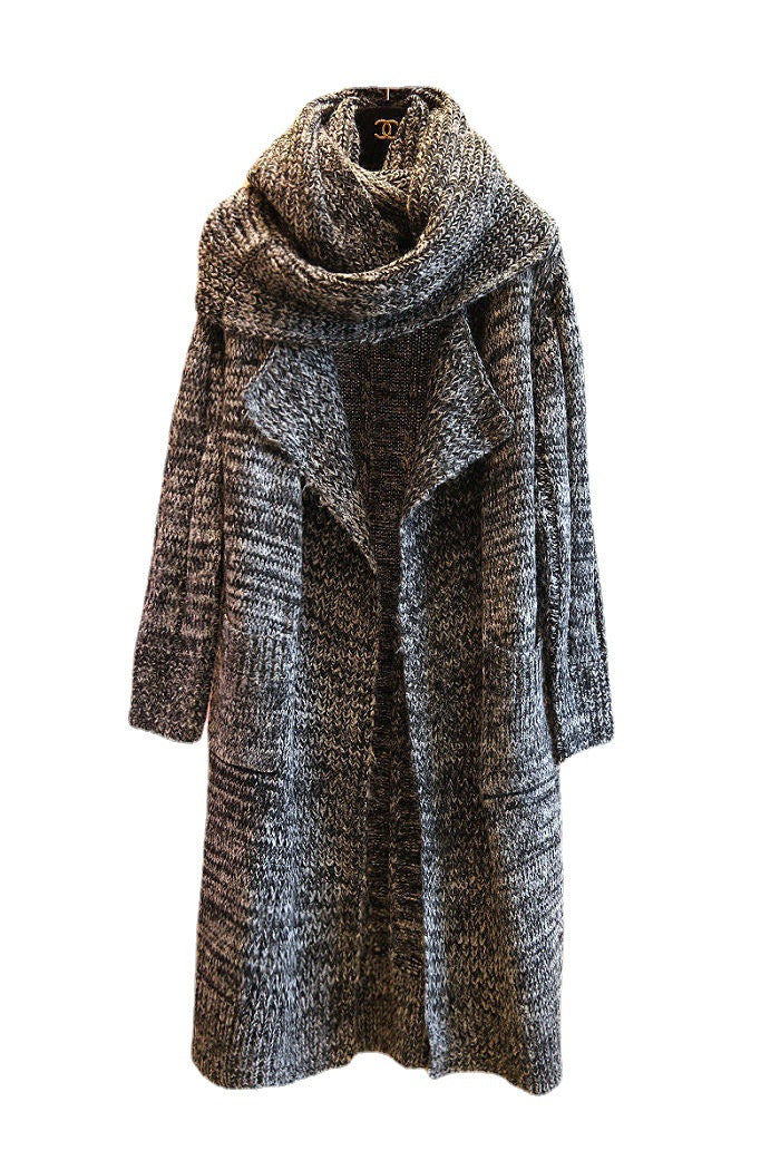 Dame stickad kappa med oversized passform och avslappnade fickor Eva Jonsson-Eva Jonsson