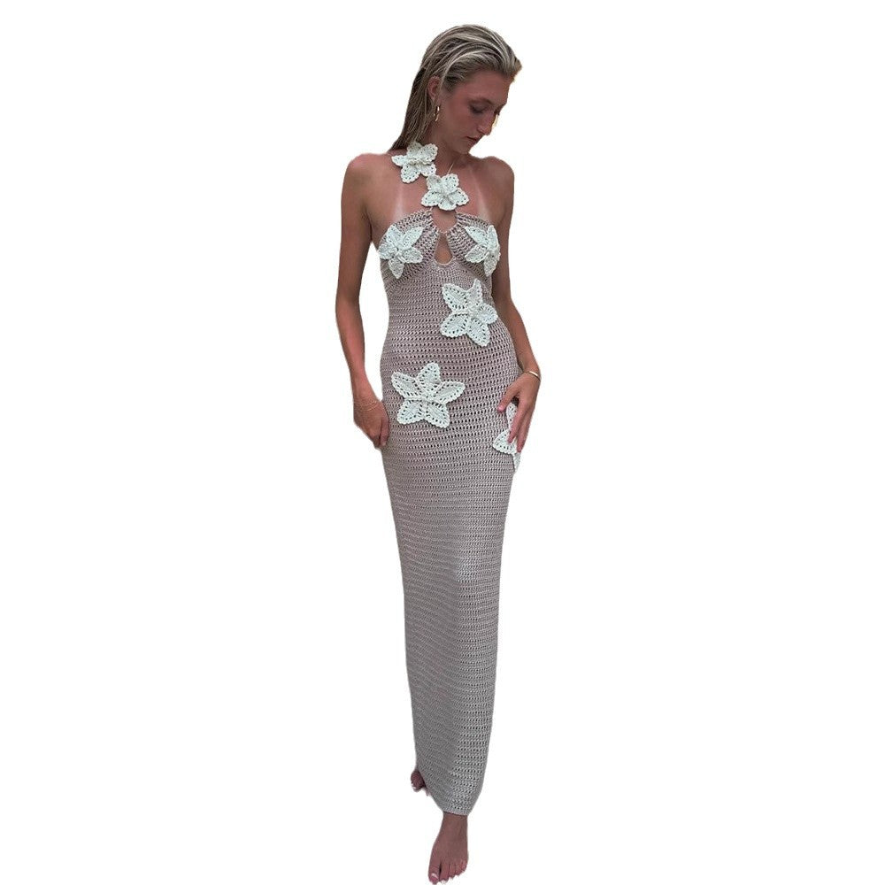 Dame stickad maxikjol med blommig insats och off-shoulder design Mirla-Eva Jonsson