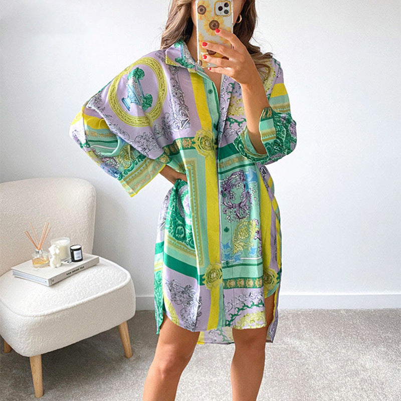 Dame stiligt oversized skjortklänning med färggmust mönster och vida skurna ärmar Mirla-Eva Jonsson