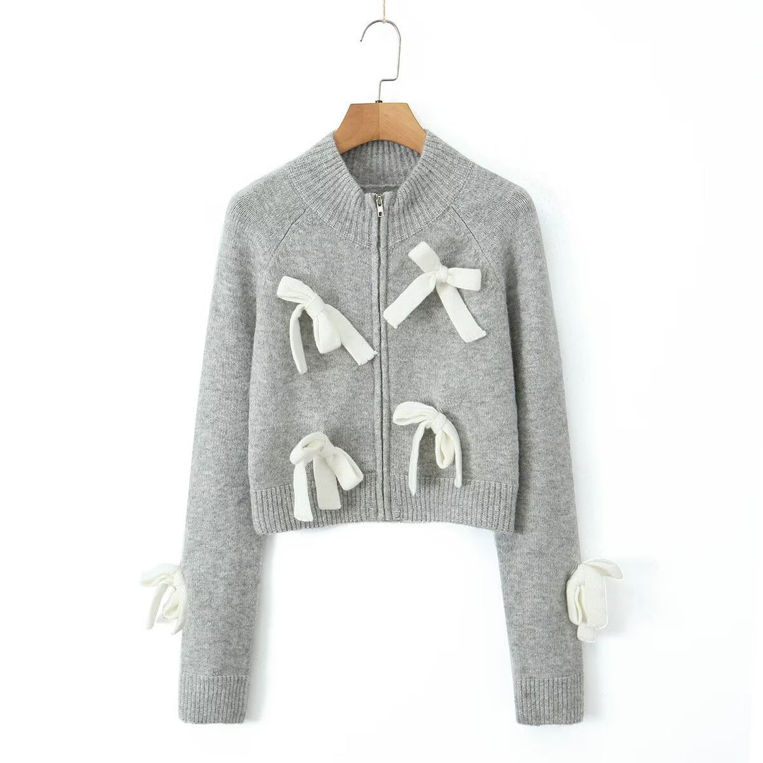 Dame stilren cropped stickad jacka med volangdetaljer Mirla-Eva Jonsson