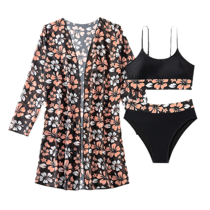 Dame strandcover-up med blommigt mönster och elegant transparens Mirla-Eva Jonsson