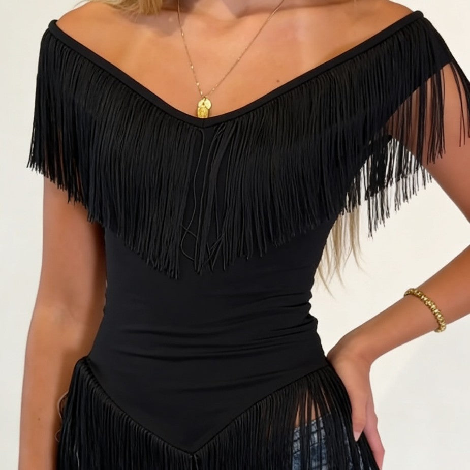 Dame topp med fransig detalj och off-shoulder-design Mirla-Eva Jonsson