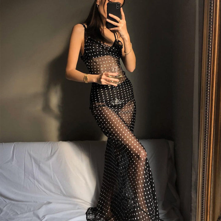 Dame transparent beach dress med polka-dot mönster och flödande snitt Mirla-Eva Jonsson