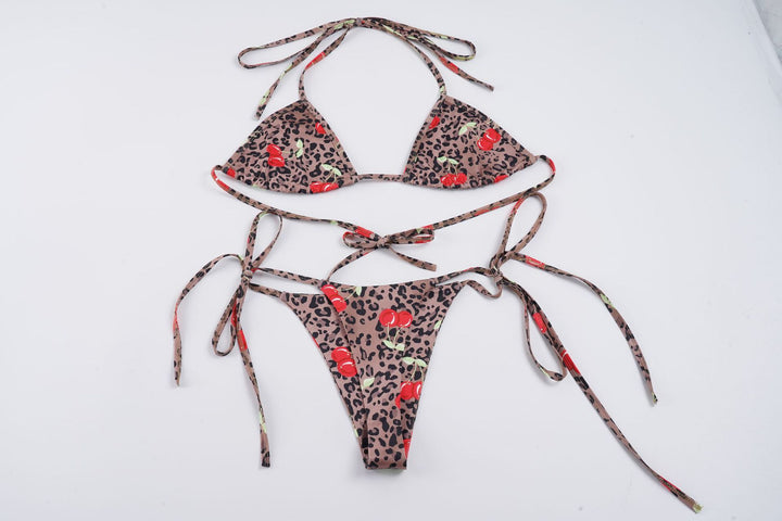Dame trendande bikini med blommig leopardmönster och justerbara band Mirla-Eva Jonsson