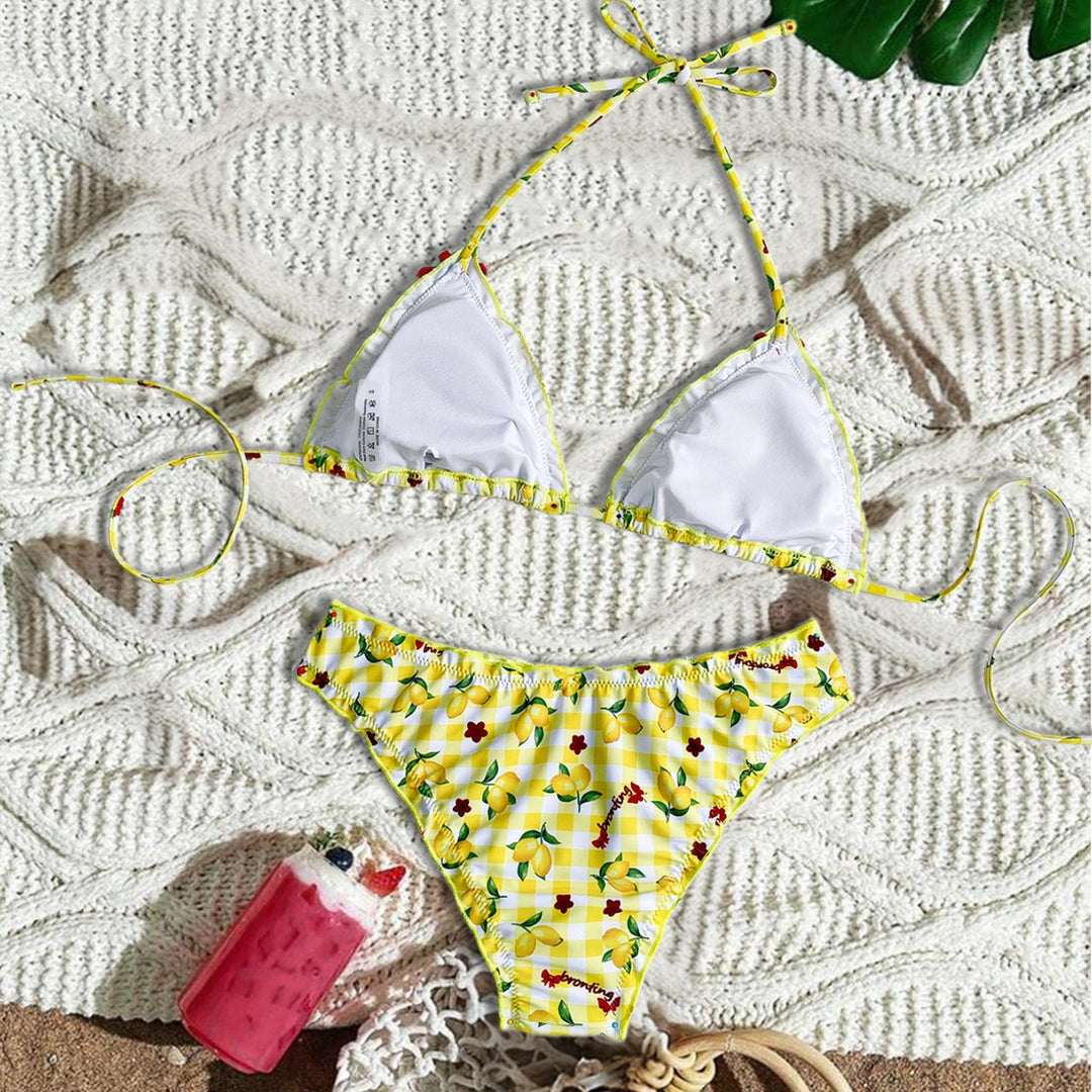 Dame triangel bikini med friskt rutmönster och kontrasterande rosetter Mirla-Eva Jonsson
