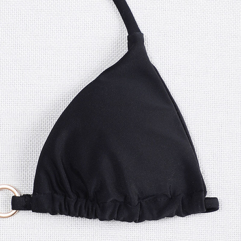 Dame triangel-bikini med guld ringdetalj och justerbara band Mirla-Eva Jonsson