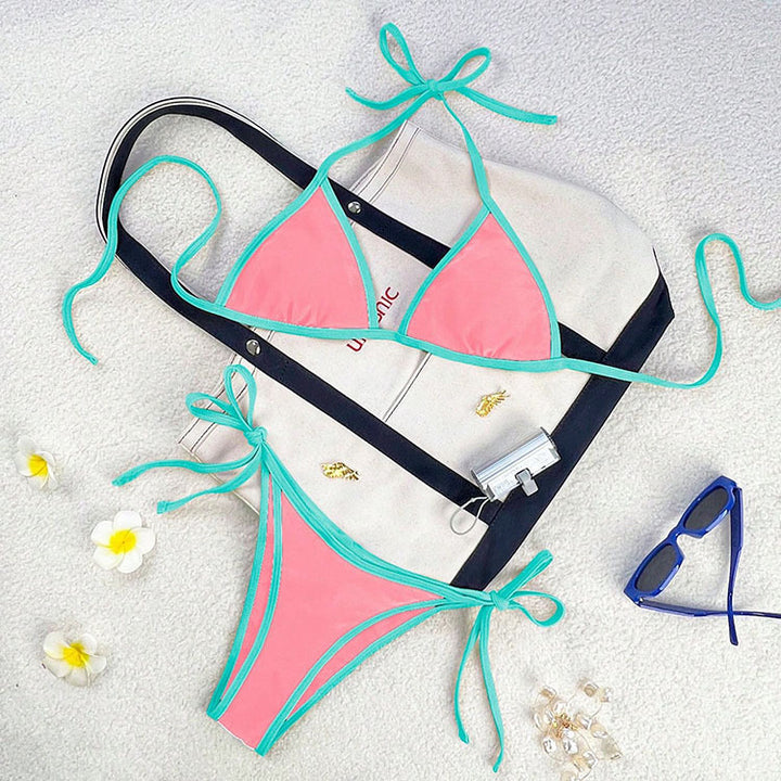 Dame triangel-bikini med justerbara axelremmar och elegant design Mirla-Eva Jonsson