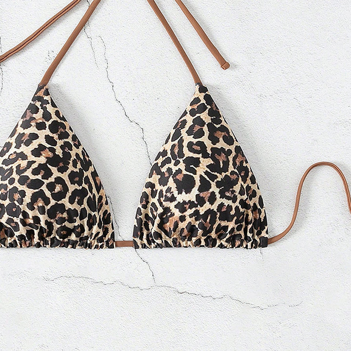Dame triangel-bikini med modernt leopardmönster Mirla-Eva Jonsson