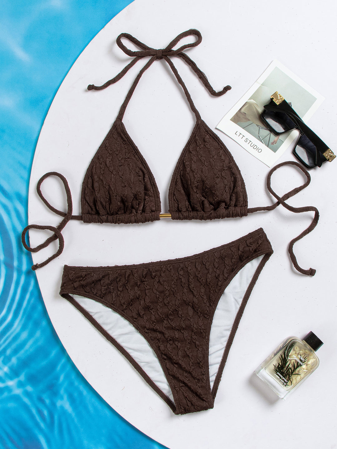 Dame triangel-bikini med raffinerad strukturdesign och justerbara band Mirla-Eva Jonsson