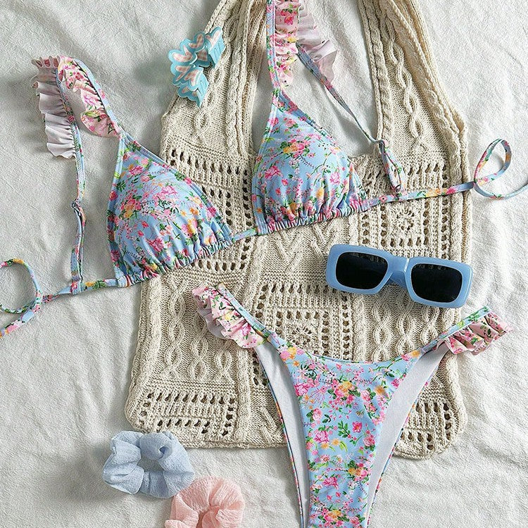 Dame triangel-bikini-set med florala volangdetaljer och justerbara band Mirla-Eva Jonsson