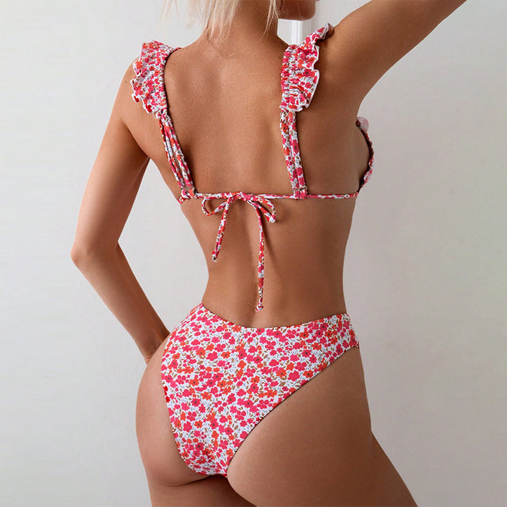Dame triangelbikini med volangdetaljer och högskuren trosa Mirla-Eva Jonsson
