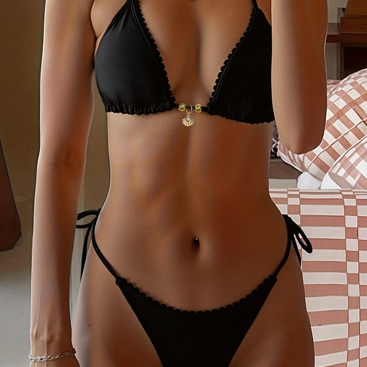 Dame triangels-bikini-set med lyxiga volangdetaljer och dekorativt knytband Mirla-Eva Jonsson