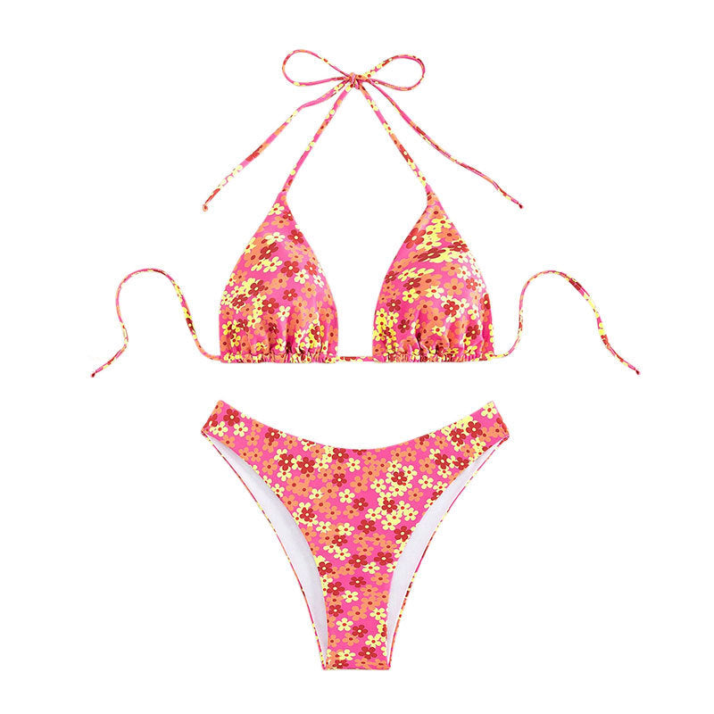 Dame triangulär bikini med blommönster och hög benöppning Mirla-Eva Jonsson