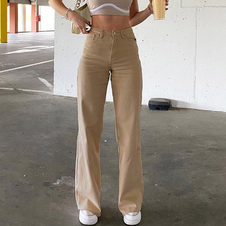 Dame vid hög midja jeans i avslappnad snitt med elegant midja Mirla-Eva Jonsson