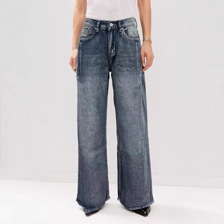 Dame vida Denim jeans med kreativt mönster och fransig nederkant Mirla-Eva Jonsson