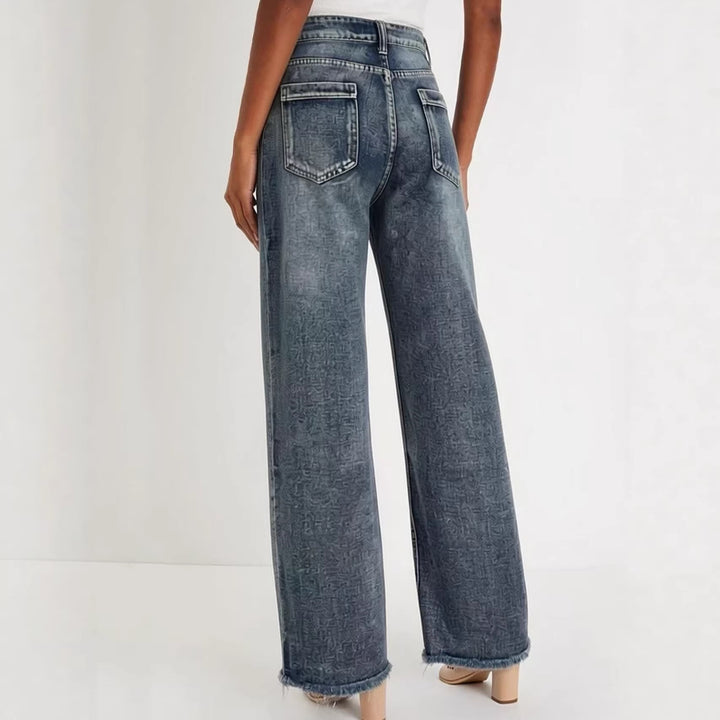 Dame vida Denim jeans med kreativt mönster och fransig nederkant Mirla-Eva Jonsson