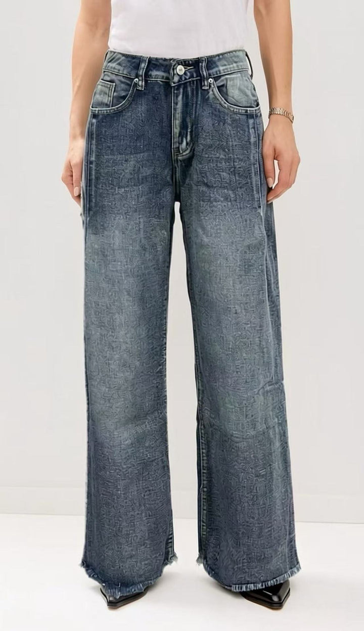 Dame vida Denim jeans med kreativt mönster och fransig nederkant Mirla-Eva Jonsson