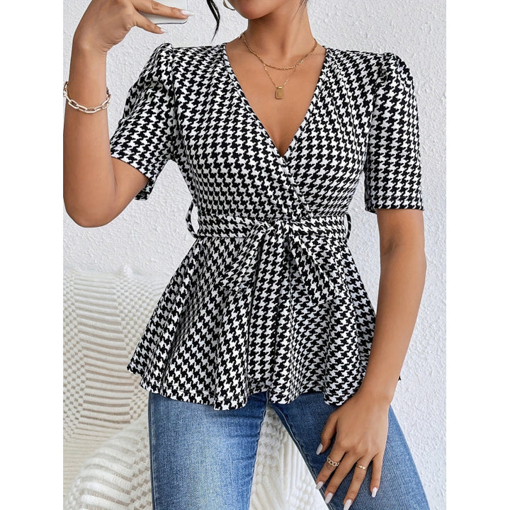 Dame wrap blouse with casual cut and fashionable houndstooth pattern Mirla-Eva Jonsson