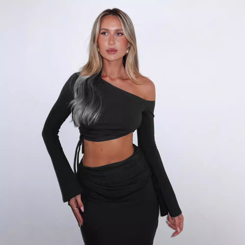 Dame wrap dress med asymmetrisk design och elegant ryggvy Mirla-Eva Jonsson