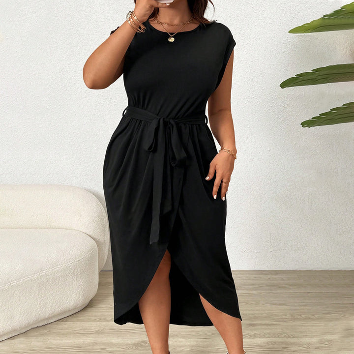 Dame wrap dress med midjebälte och elegant slits Mirla-Eva Jonsson