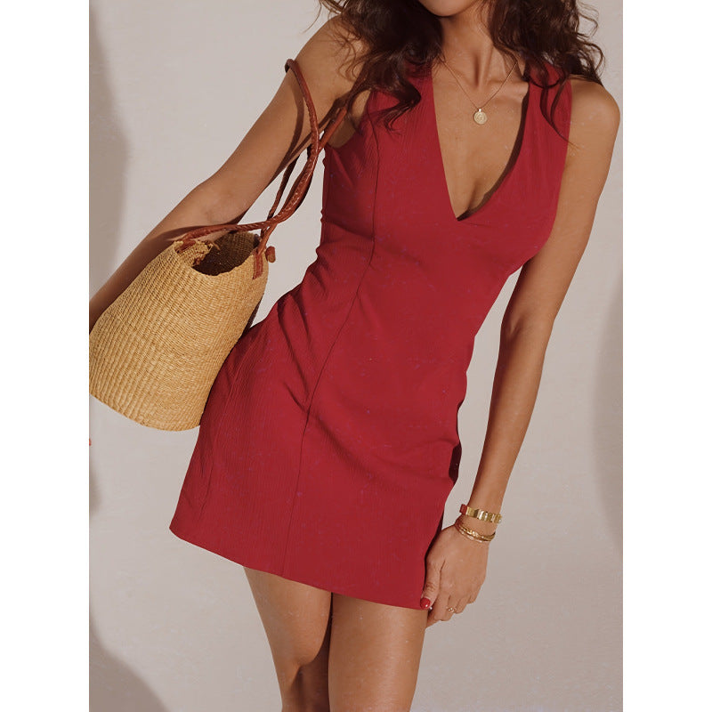 Dame wrap dress with deep V-neck and figure-hugging fit Mirla-Eva Jonsson