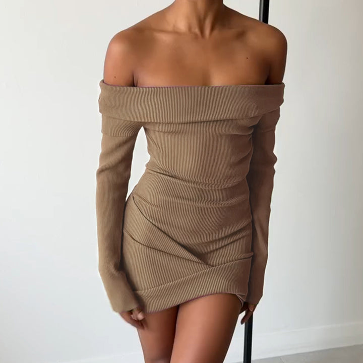 Dame wrap dress with off-shoulder design and tight fit Mirla-Eva Jonsson