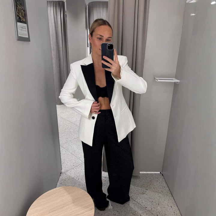 Dameblazer med kontrasterande slag Mirla-Eva Jonsson