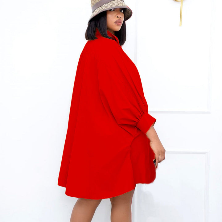 Dameblus med oversized snitt och eleganta knappar Mirla-Eva Jonsson
