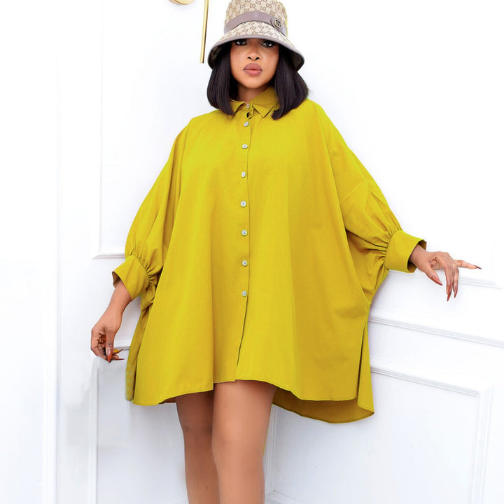 Dameblus med oversized snitt och eleganta knappar Mirla-Eva Jonsson