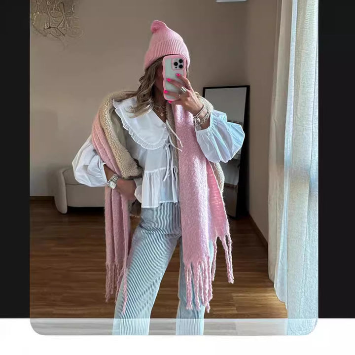 Dameblus med volangdetaljer och figursydd snitt Mirla-Eva Jonsson