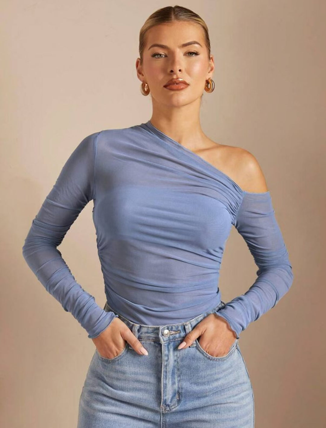 Damen Asymmetrisk Bodysuit med ruching och långa ärmar Mirla-Eva Jonsson