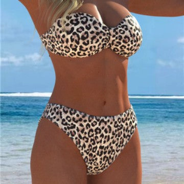 Damen Bandeau-Bikini med högkvalitativt djurmönster och optimal bärkomfort Mirla-Eva Jonsson